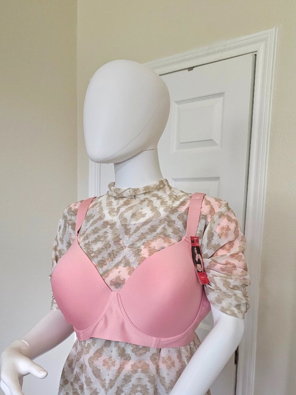 NWT Seamless Pink Bra